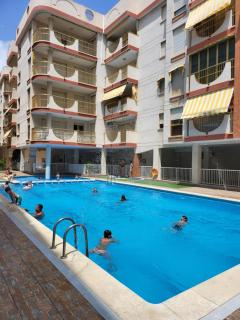 Apartamento con garaje y piscina en Oropesa del Mar - 1