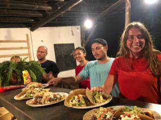 Kiwi Home Hostel - 9