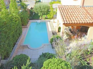 Beautiful holiday home with private pool - 3