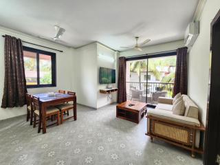 1BHK Tropical Escape - Pool, Gym Access - Near Candolim Beach - 0
