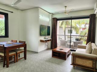 1BHK Tropical Escape - Pool, Gym Access - Near Candolim Beach - 9