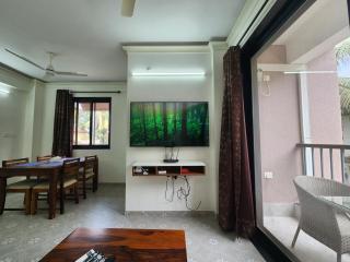 1BHK Tropical Escape - Pool, Gym Access - Near Candolim Beach - 3