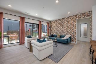 Hyve - Boho Bliss - 3 Bedroom - Located In SOBRO - 3