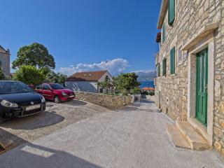 Apartments with parking space Postira, Brac - 11582 - Postira - 3