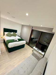 Upton park Plaistow East Ham Canning Town Apartment in London - 0