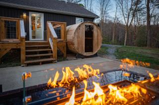 Wooded Circle - Barrel sauna, hot tub, fire pit - 2