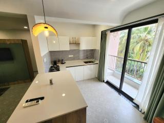 Elegant Hideaway Studio - Private Balcony, Pool & Luxury Closet - 3