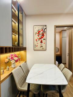 Haven Park H1 Ecopark Homestay 2 phòng ngủ tầng cao view bể bơi - 1