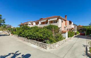 Apartments and Rooms Dobrila - Jelsa (Gelsa) - 0