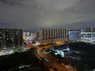 Sea Residences Staycation Near MOA Pasay City by Rose - 9