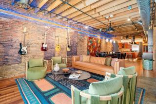 Backstage Jam - 2 Units - Walk to Broadway - 0