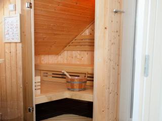 Detached house in Vlagtwedde with sauna - 9