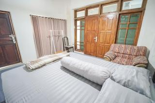 Villa Roemah Restoe Kolam Renang Private - 2