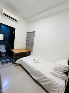 Spacious 3B3R Unit in BukitJalil - 3