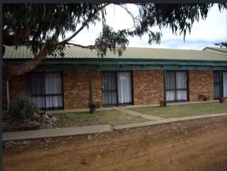 Graydon Lodge on Seaside-Summer Sale is now on in Esplanade and Buller St Kingscote - 8