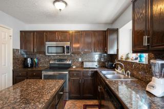 Epic Location Cool Pool, 6Flags, Rangers, Cowboys - 5