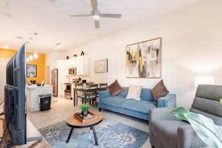 Riverwalk Luxury Haven Pool Free Parking - 9