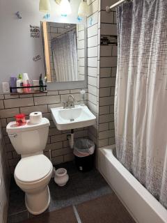 Buffalo 4BR Home 5 Beds, Near Airport & Downtown - 5