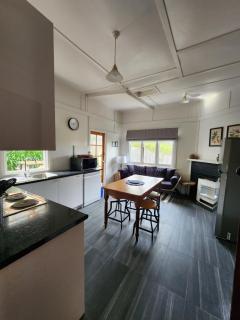 Bowen Toft Villa- New Listing - 4