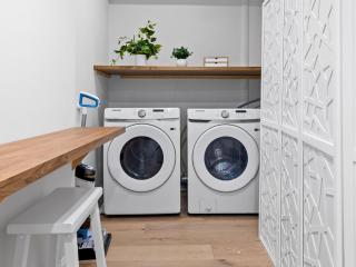 5BR 3BATH 6BEDS Boston Home - 1