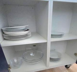 Spacious 2-Bedroom Apt, Free Parking, Steps to the City - 6