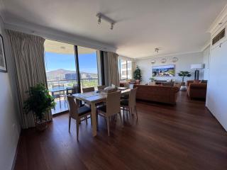 Canberra City View Apartment - 8