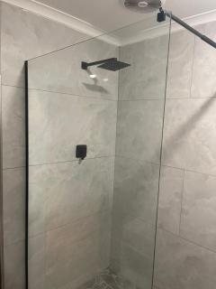 Tucked away with a pool view - 5