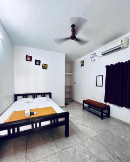 Auro Breeze Villa Inn - 9