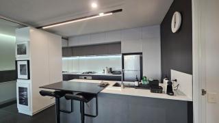 A breathtaking lake view in NewActon Canberra - 7