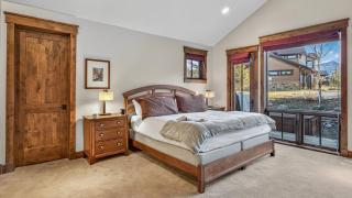 Blue Skies at The Shores - 6