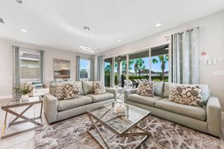 Airy 6 Bdrm House with Private Pool in Encore - 3