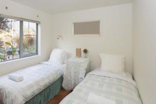 Chester Cottage Beachfront - direct ocean access - 3