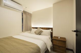 弥尘设计师民宿解放碑店-侘寂中古风之机麻房 - 1