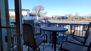 The Beachside Harborfront Hideaway - 2