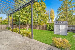 8BR New Spacious Home White Rock HVAC Free Parking - 1