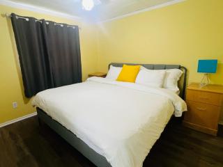 Cozy 2-Bedroom Home in Hinton - 2