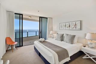 Beachfront Luxury in Soul Surfers Paradise 9th - 1