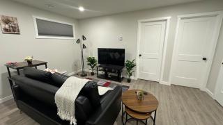 Eastbrook Cozy Basement Suite with Tempur-Pedic Bed - 0