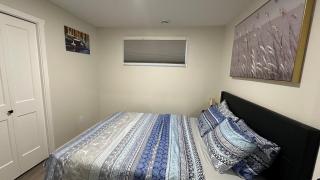 Eastbrook Cozy Basement Suite with Tempur-Pedic Bed - 2