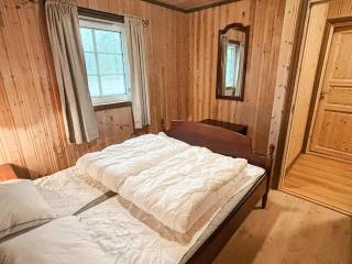 9 person holiday home in BJELLAND - 9