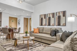 DVH Luxe Retreats 1BR Yas Island near Ferrari World & Yas Mall - 1