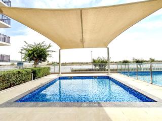 DVH Luxe Retreats 1BR Yas Island near Ferrari World & Yas Mall - 3