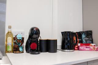 Stylish Parliament House with Free Parking - 5