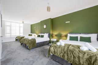 Stylish Parliament House with Free Parking - 0