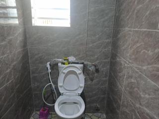 Oghomwen Lodge and Service Apartment - 4