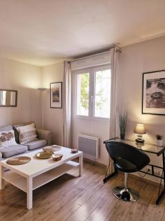 Charmant appart central avec Terrasse & Clim - 6