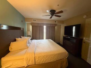 MainStay Suites - 8