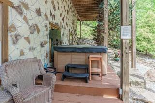 Powdermill Hill Cabin cabin - 6