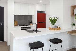 Oceanfront Getaway - Stylish 1BR Unit, Amazing Views, Prime Location - 5