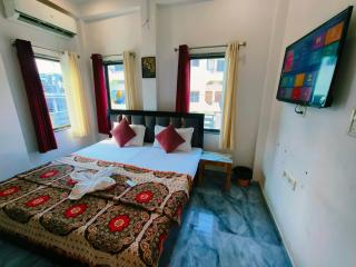 GLORY RESIDENCY & cafe - 2